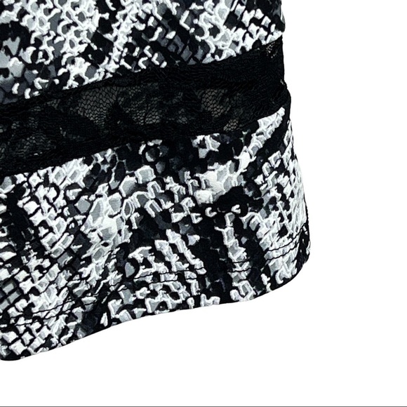 Signature by Robbie Bee Snake skin print V neck short sleeve Dress Size M - Picture 3 of 8